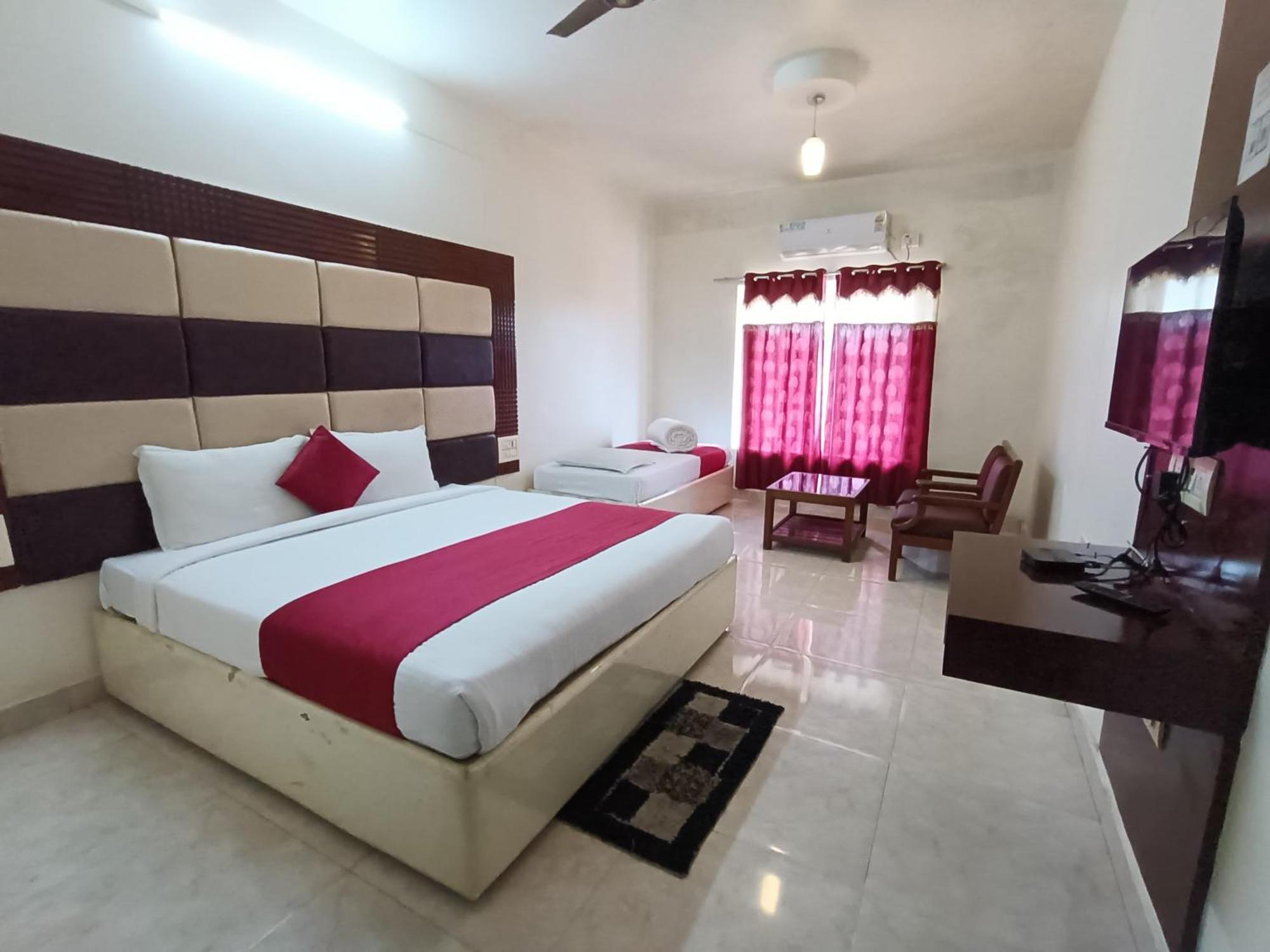 Hotel New Rajdarshan Madikeri Dış mekan fotoğraf