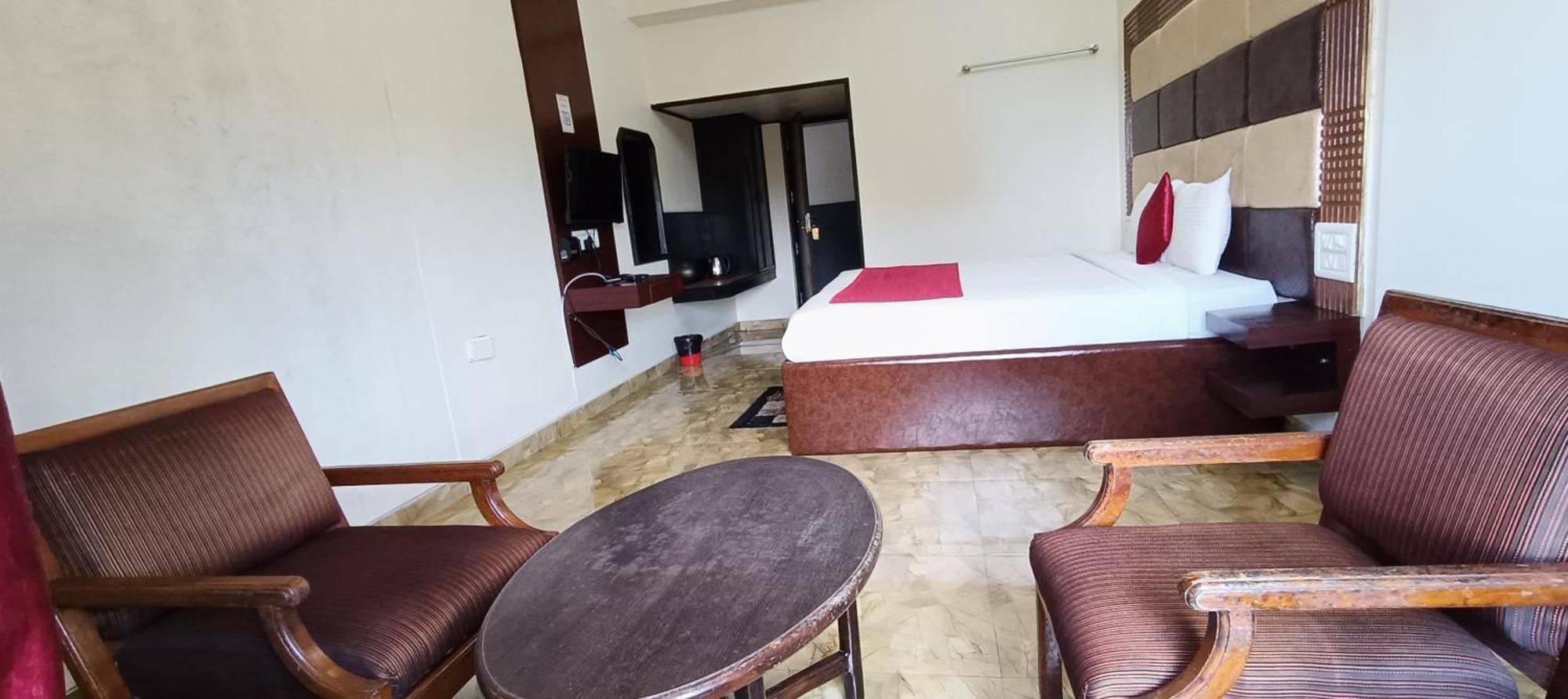 Hotel New Rajdarshan Madikeri Dış mekan fotoğraf