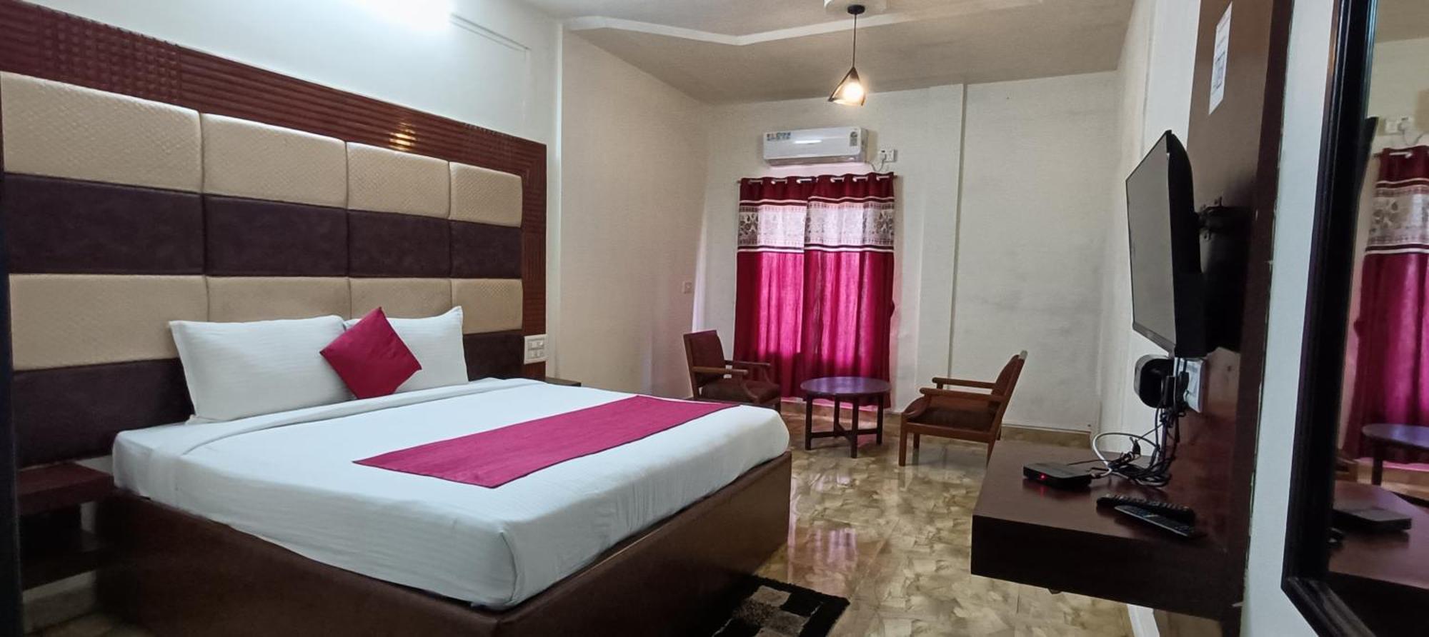 Hotel New Rajdarshan Madikeri Dış mekan fotoğraf