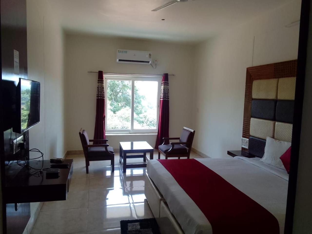 Hotel New Rajdarshan Madikeri Dış mekan fotoğraf