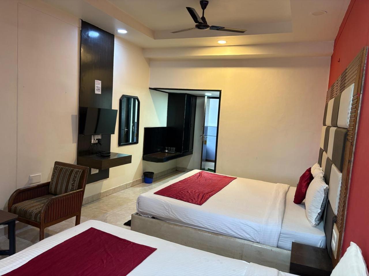 Hotel New Rajdarshan Madikeri Dış mekan fotoğraf