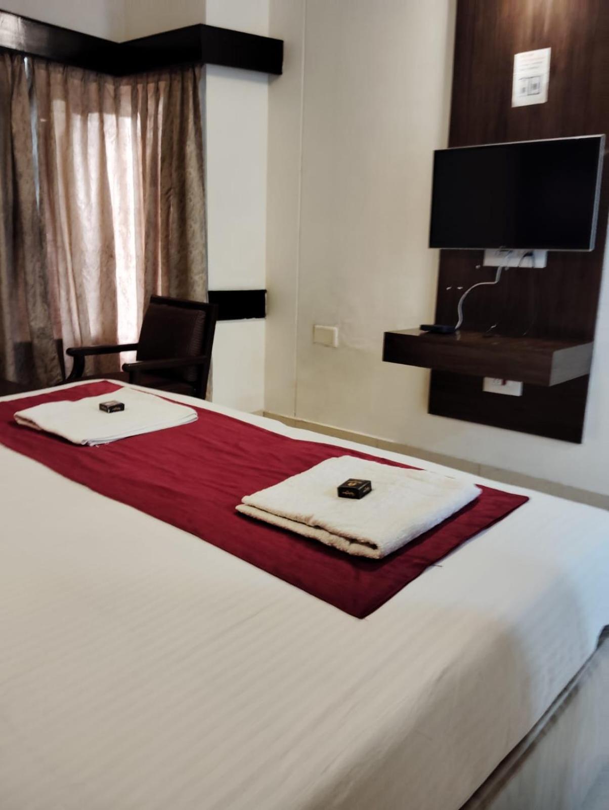 Hotel New Rajdarshan Madikeri Dış mekan fotoğraf