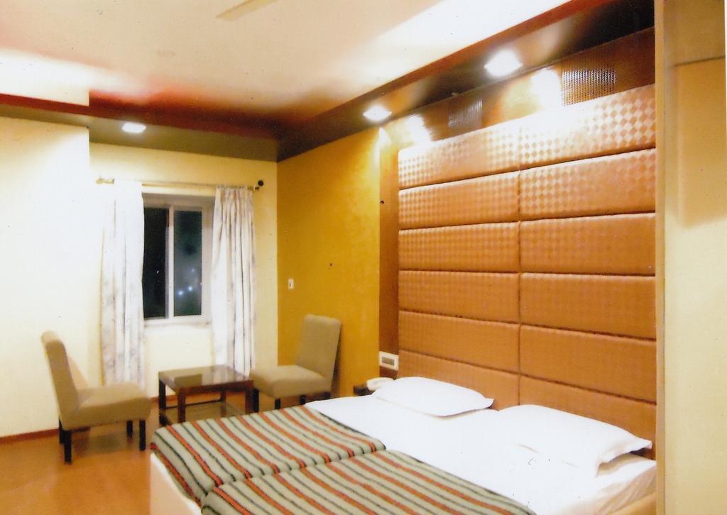 Hotel New Rajdarshan Madikeri Dış mekan fotoğraf