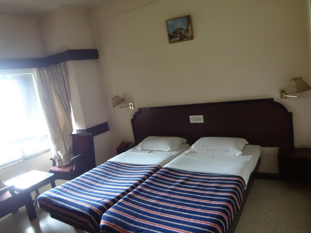 Hotel New Rajdarshan Madikeri Dış mekan fotoğraf