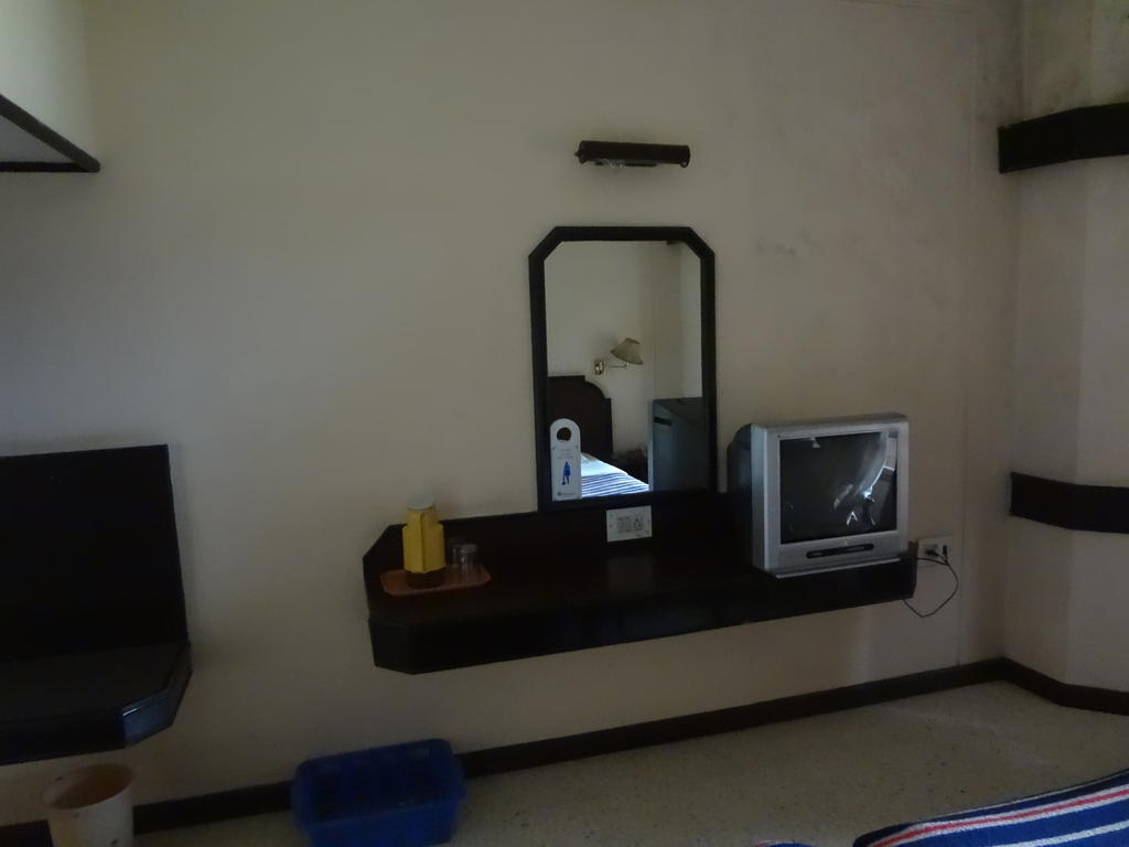 Hotel New Rajdarshan Madikeri Dış mekan fotoğraf